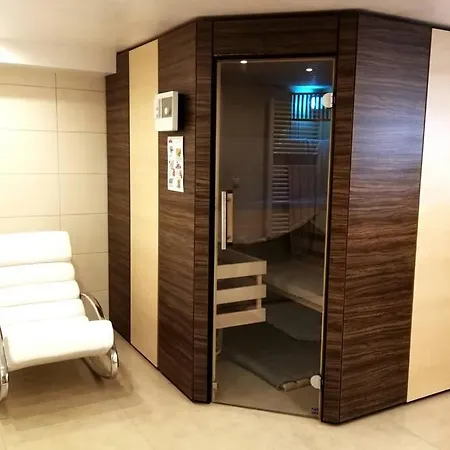 Mit Sauna Und Schoenem Garten * ロットヴァイル