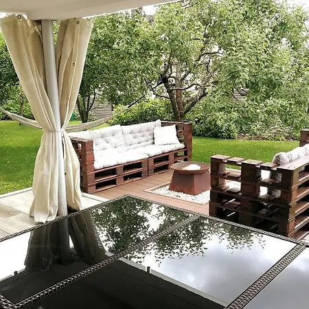 Mit Sauna Und Schoenem Garten Rottweil