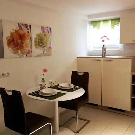 Apartment Mit Sauna Und Schoenem Garten *